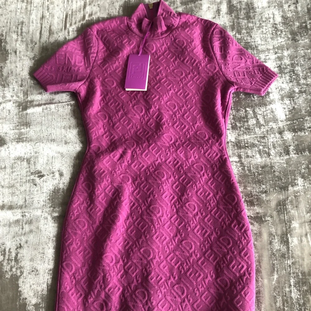 Fendi Skims Embossed Short Sleeve Dress - Picture 6 of 9